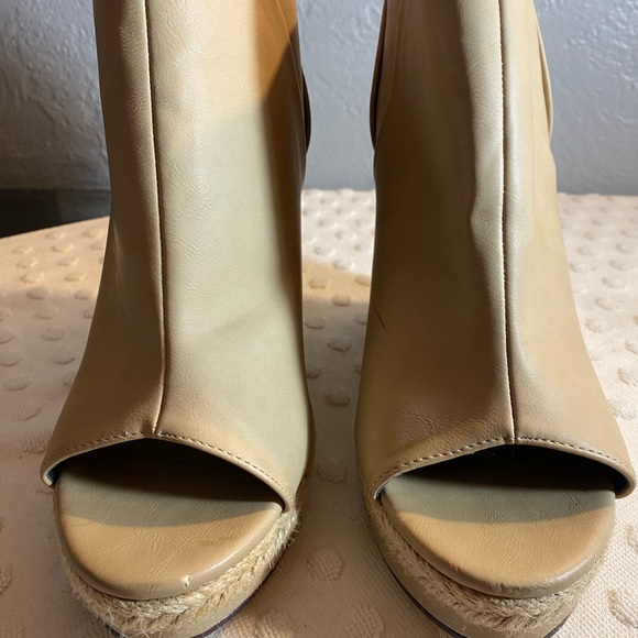 NWOT MICHAEL ANTONIO Nude Mule with an Espadrille Heel - Picture 2 of 16